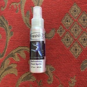 Foot/shoe spray